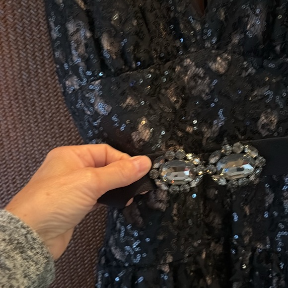 Bcbg Black Sequin and Lace Cocktail Dress. Size 2 - Picture 4 of 13